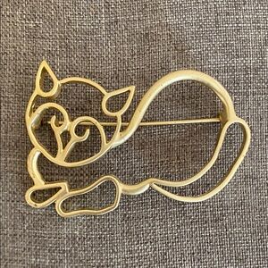 Source Unknown Gold Cat Brooch